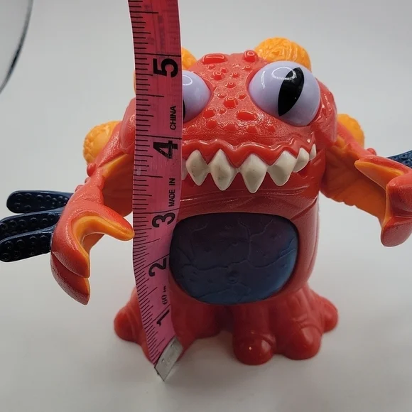 IMAGINEXT 2008 RED SPACE ALIEN EATING MONSTER 5" FIGURE TOY - Picture 8 of 10
